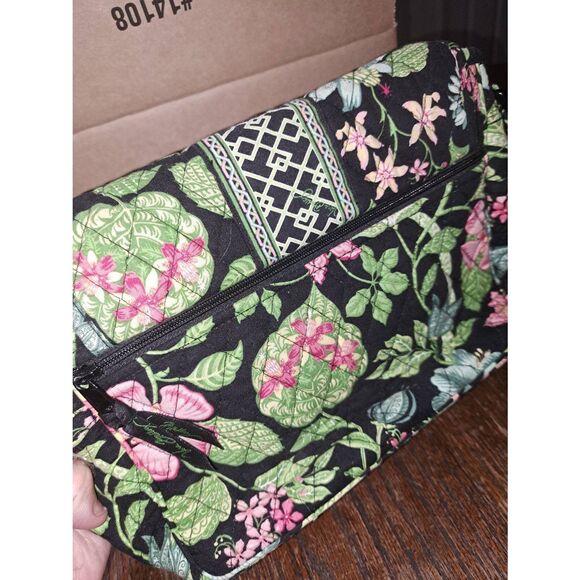 Vera Bradley Lindsay Quilt Floral Retired Pattern 08 Purse Handbag Pocket Book - Picture 4 of 6
